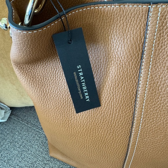 Strathberry Tan Leather Large Lana Shoulder Bag - Picture 15 of 17